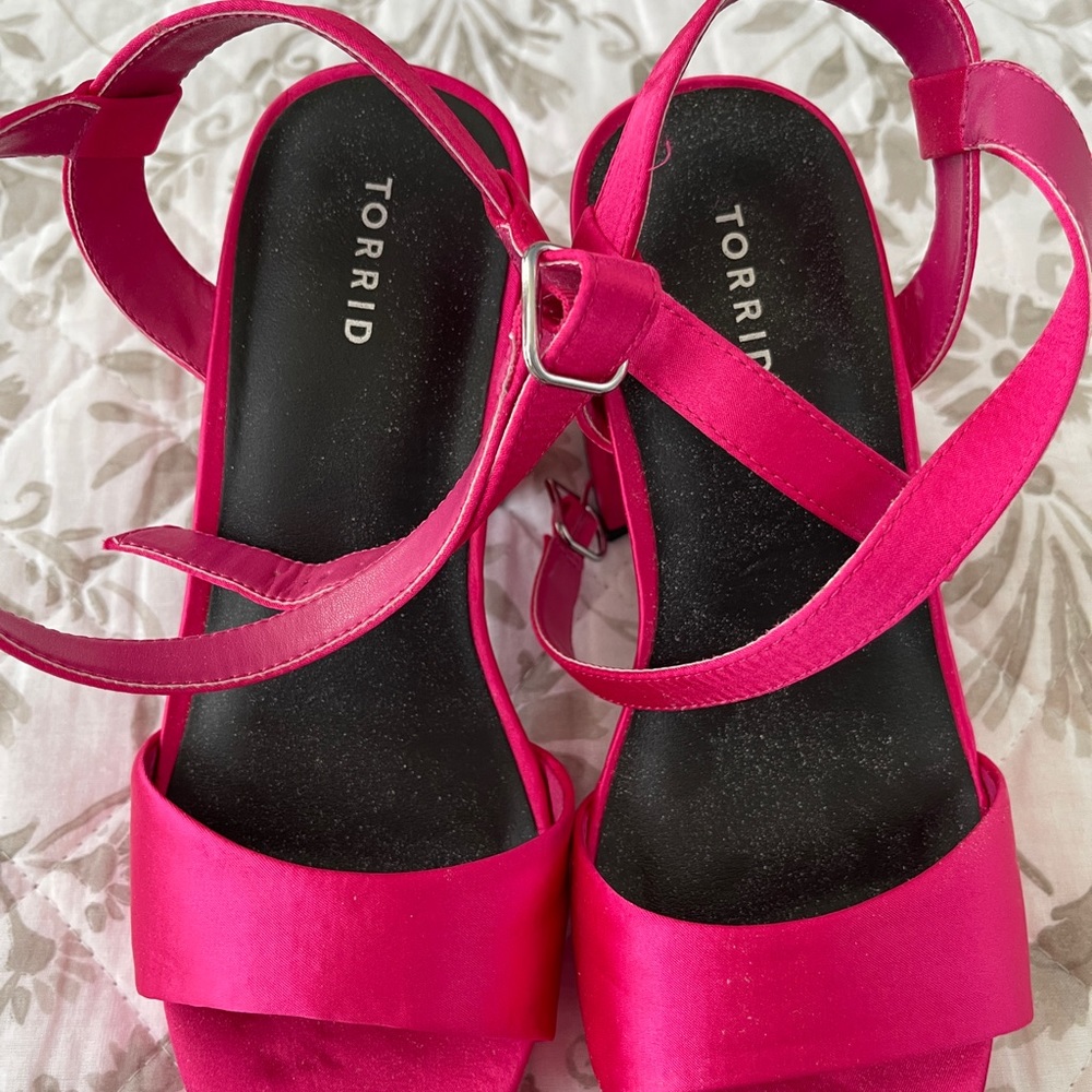 vibrant magenta/pink colored sateen shoes, never worn